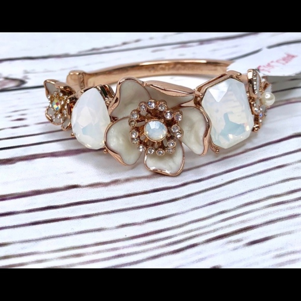 Betsey Johnson flutterbye bracelet